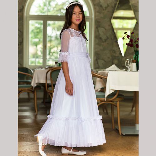 Długa, biała sukienka komunijna