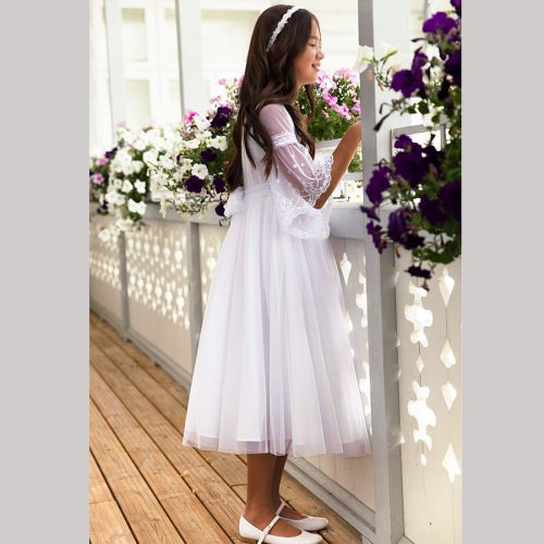 Biała sukienka komunijna z haftowanymi rękawami z tiulu