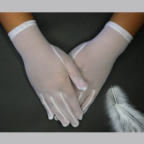 Rękawiczki komunijne z palcami z elastycznej siateczki.